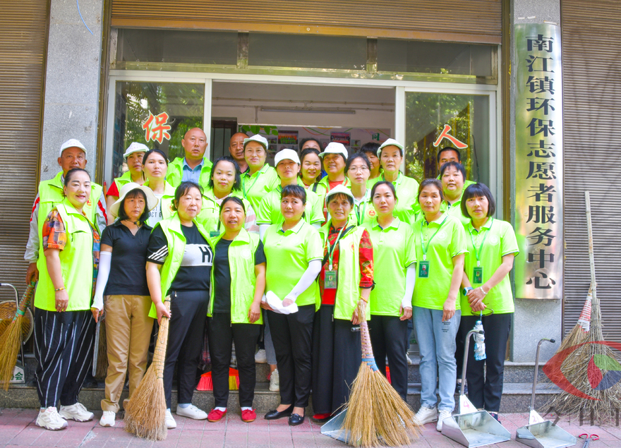 【我为群众办实事】共建清洁家园 南江环保志愿者在行动