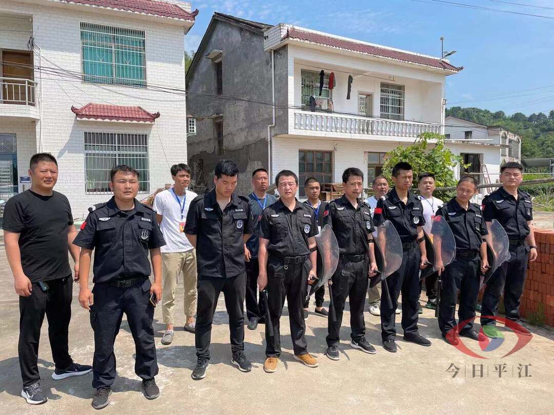 “拆违控建”动真格，重拳出击求实效