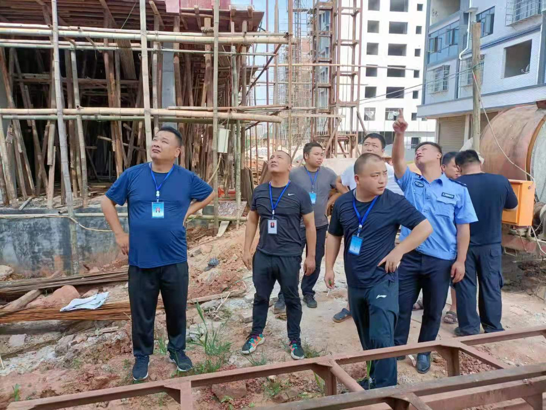 天岳街道：拆违控建常态推进