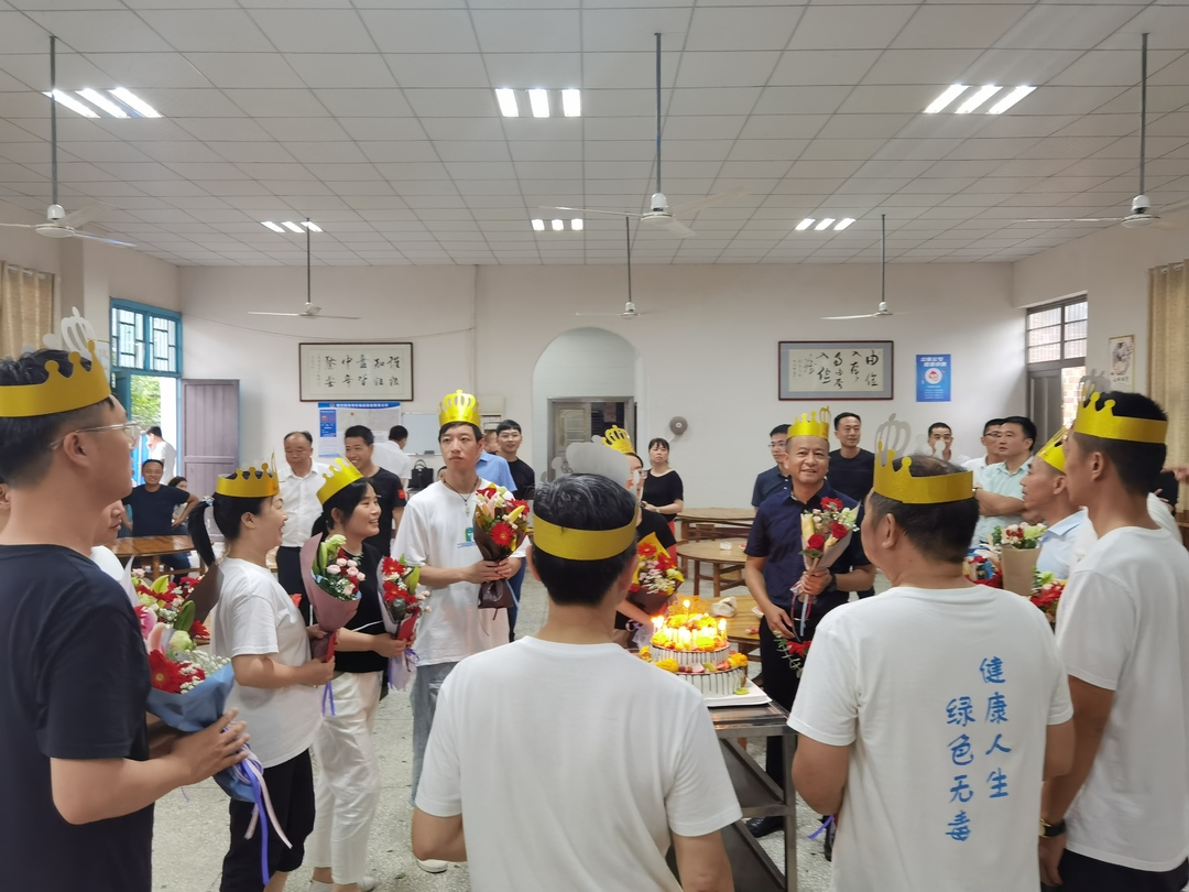 欢声笑语庆生辰，浓浓深情暖人心——加义镇工会举行职工干部6月集体生日会