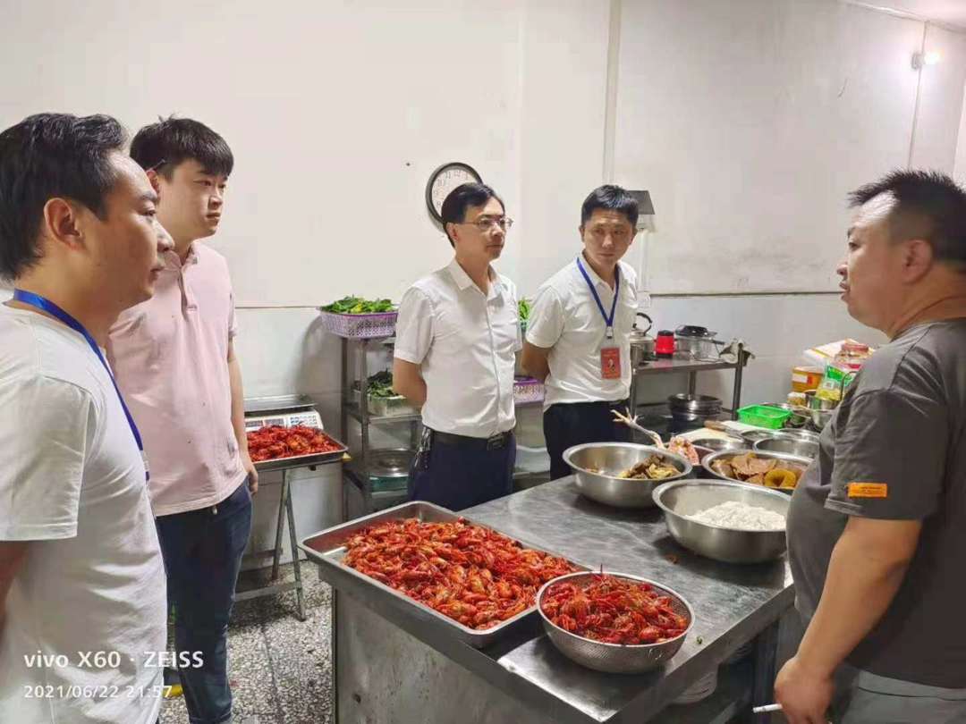 虹桥镇打造“四有”平台全力编牢食品安全健康网