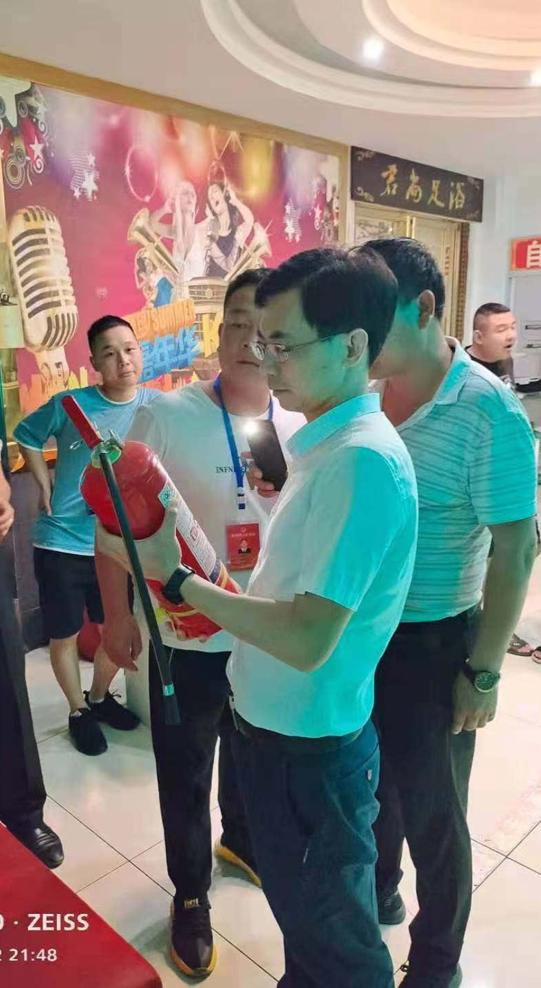 【虹桥镇】全天候执法监管，建铁军守护民安