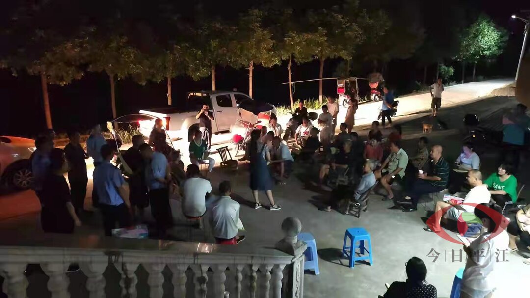 【“三联一创”进行时】划网定格开夜会！上塔市镇架起党群鱼水情的“连心桥”