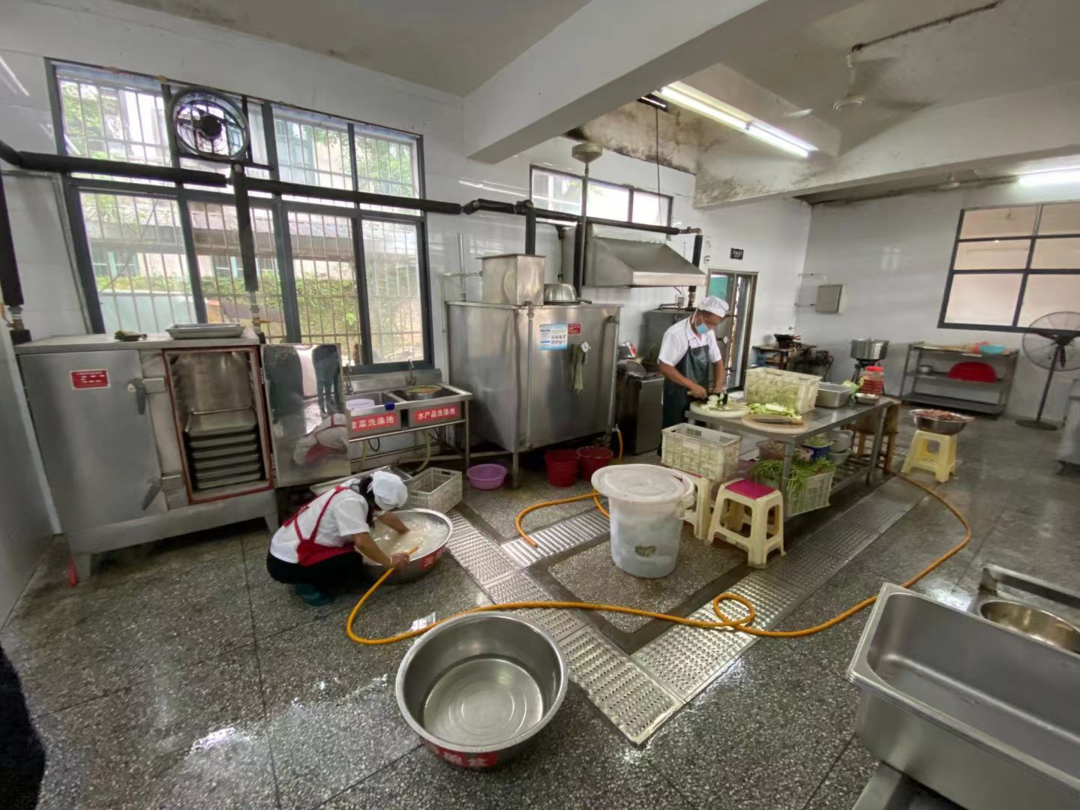 全镇校园食品安全负责人：请收下这份秋季开学食品安全指导手册
