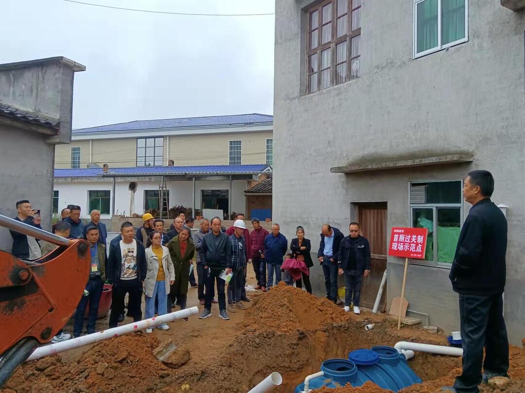 龙门镇：以“首厕”为标准，改出乡村新面貌