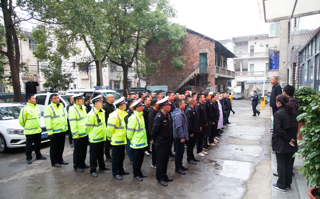 汉昌街道：依法拆除违章建筑19处 有效消除校园安全隐患