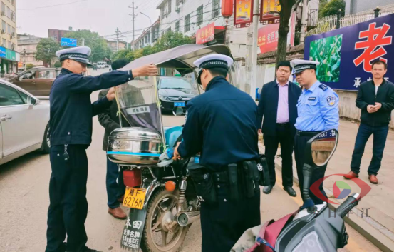 加义镇：持续推进“戴帽工程”，抓好交通安全“头”等大事