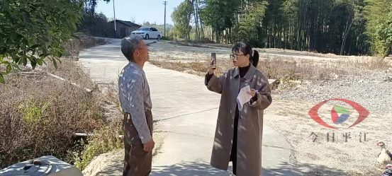 【我为群众办实事】南江镇黄裴村养老保险认证：干部入户 老人“无忧”