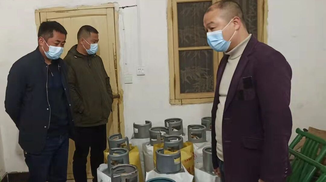 安全生产应牢记 警惕非法液化气——三市镇查处取缔非法液化气销售点
