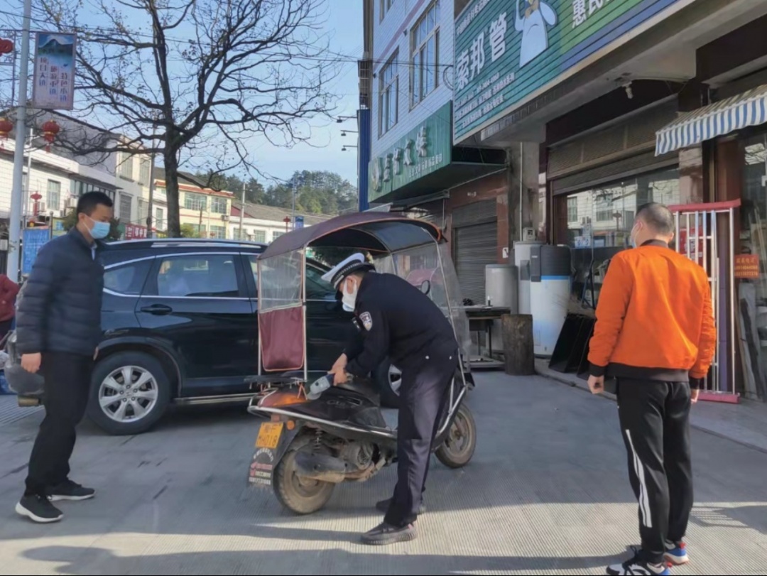 福寿山镇：交通整治举措多  “戴帽行动”氛围浓