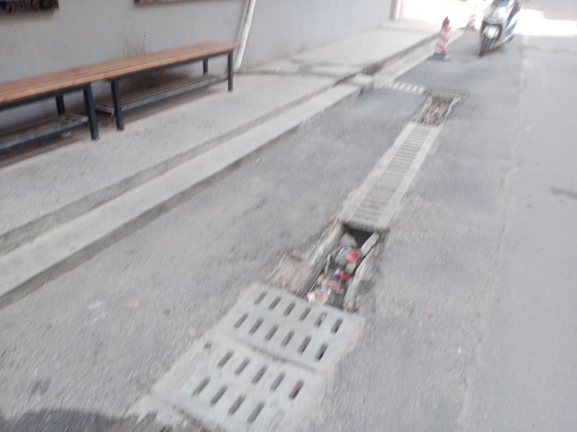 下水道路面破损