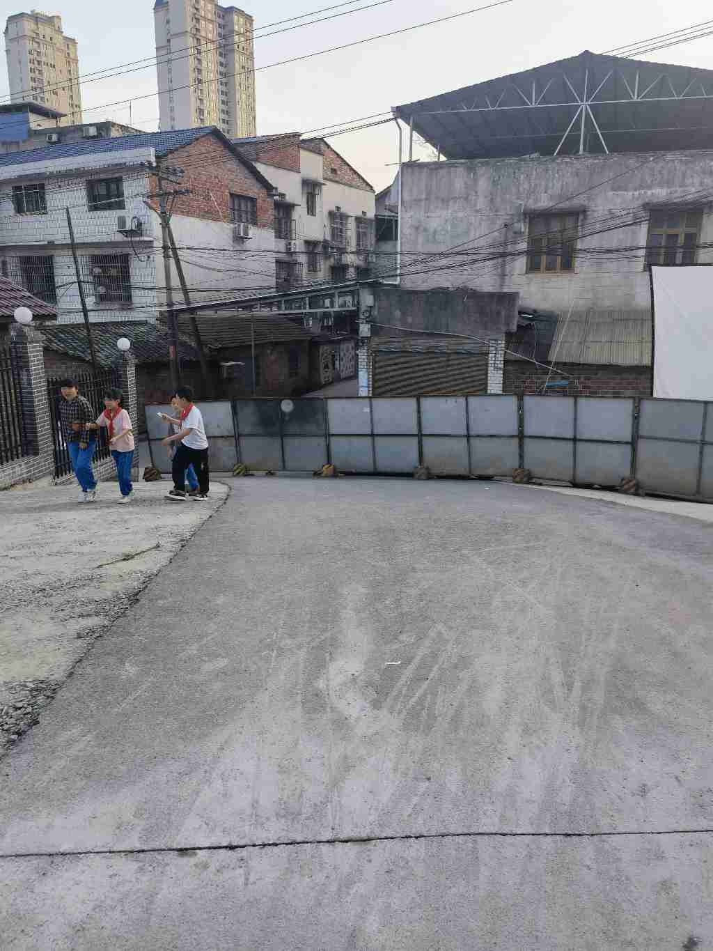 小区改造影响通行