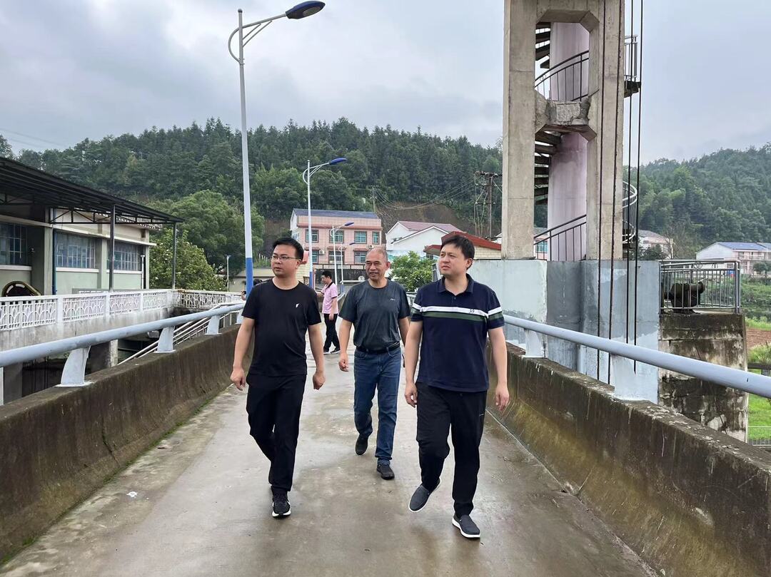 浯口镇：闻“汛”而动 众志成城 织牢防汛“安全网”