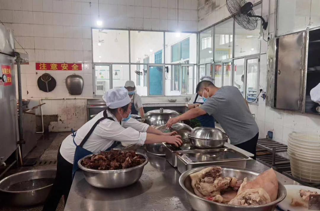 护航中考！梅仙镇开展中考前食品安全检查