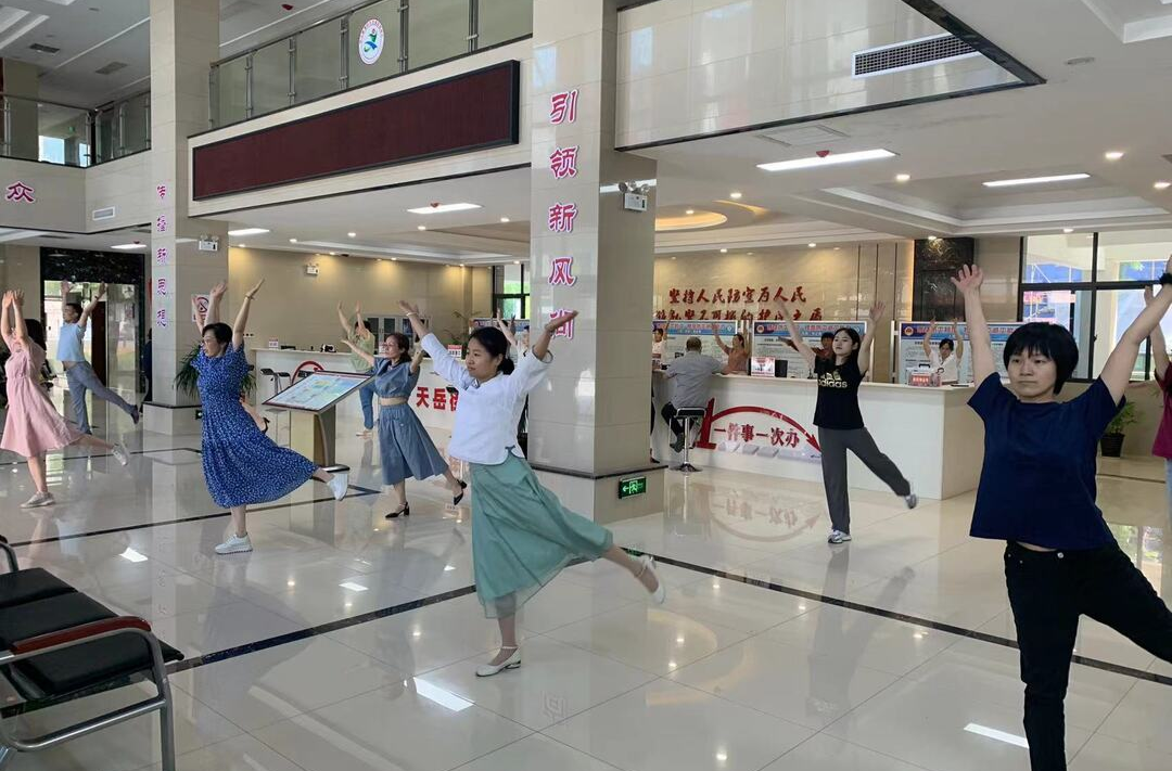 天岳街道：“工间操”拍了拍你