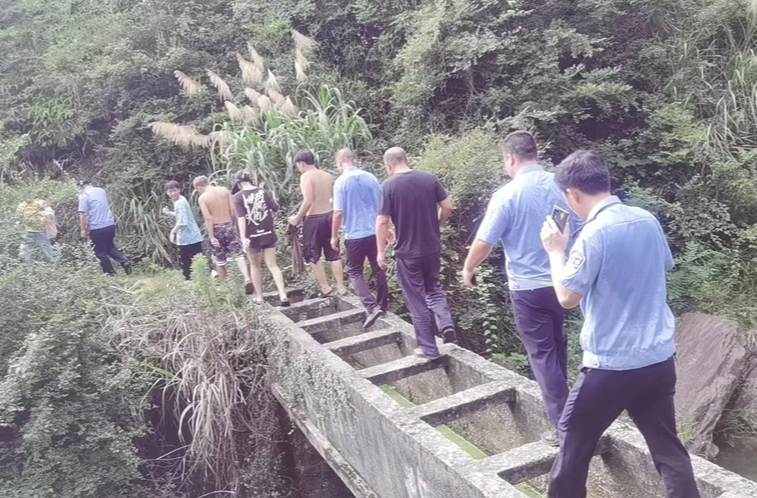 梅仙镇：开展常态化防溺水巡查，成功劝阻多名学生私自下河游泳
