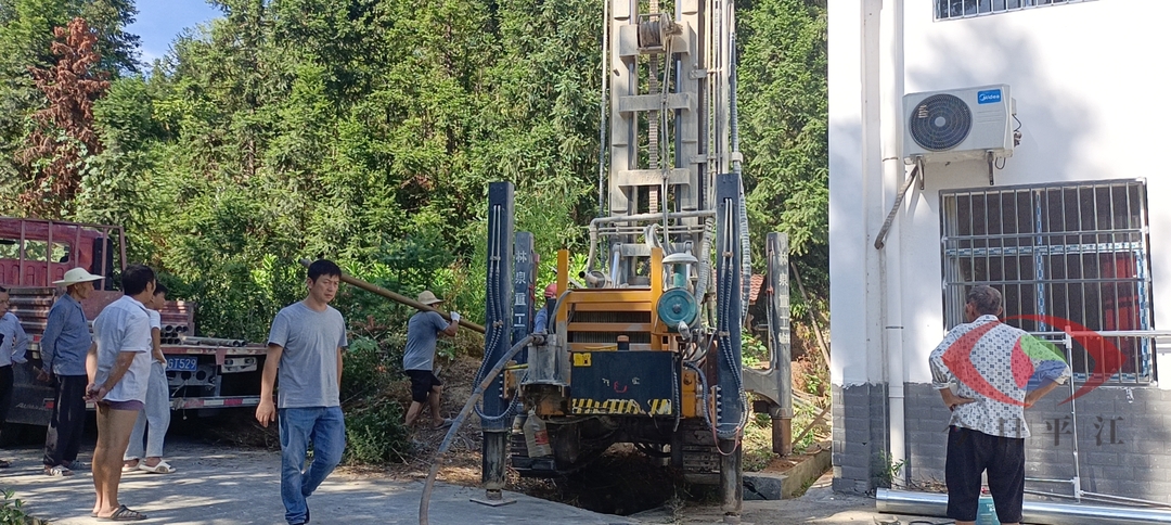 防旱抗旱进行时丨南江镇蔡柏村：心系五保户 支部勇担当