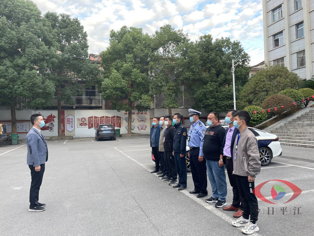 紧绷校车“安全弦”——南江镇开展校车安全管理大排查大整治工作