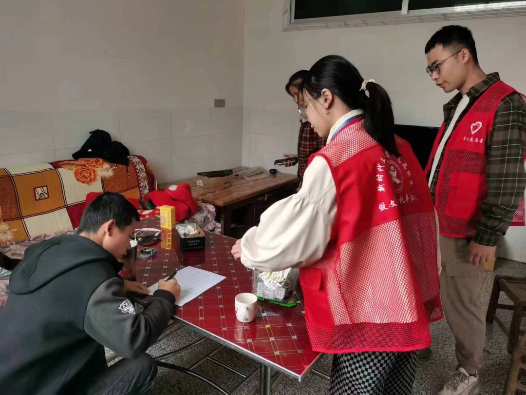 【新时代文明实践】志愿“红”守护森林“绿”，童市镇新时代文明实践所（站）积极参与森林防火工作
