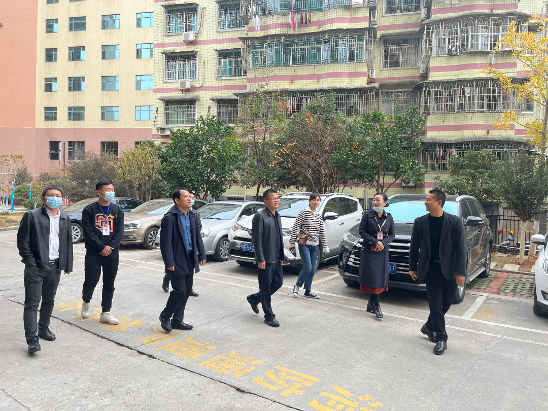汉昌街道：胡伟到汉昌街道调研指导基层党建工作