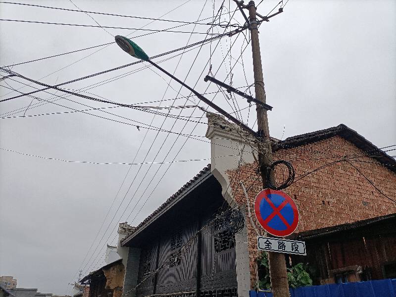 电线线路杂乱