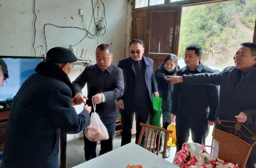 余坪镇：同心抗疫   温暖过年