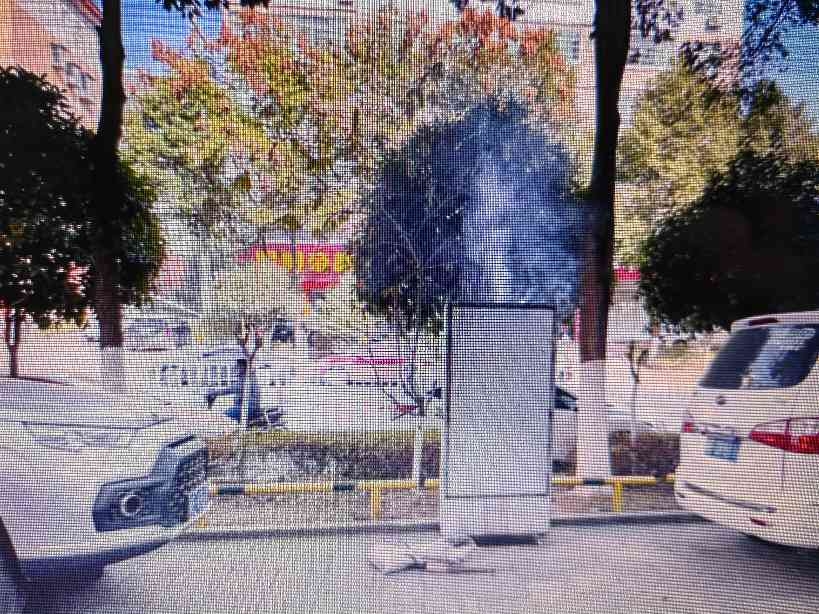 路边熏腊肉