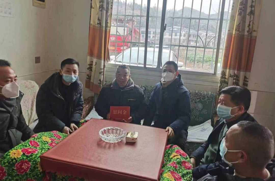 春节送关怀，情暖军人心——梅仙镇开展困难退役军人和重点优抚对象慰问活动