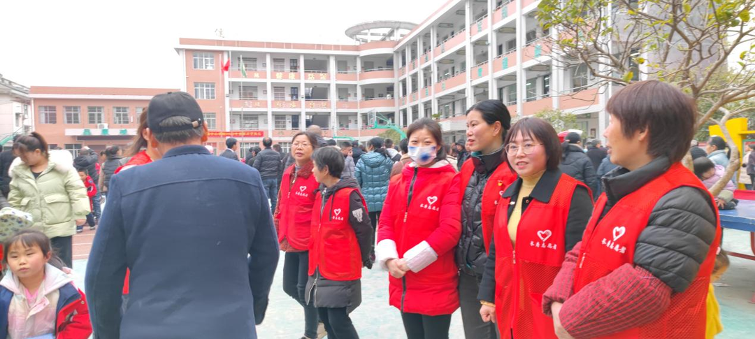 长寿镇：党建引领  筑牢未成年人“保护网”