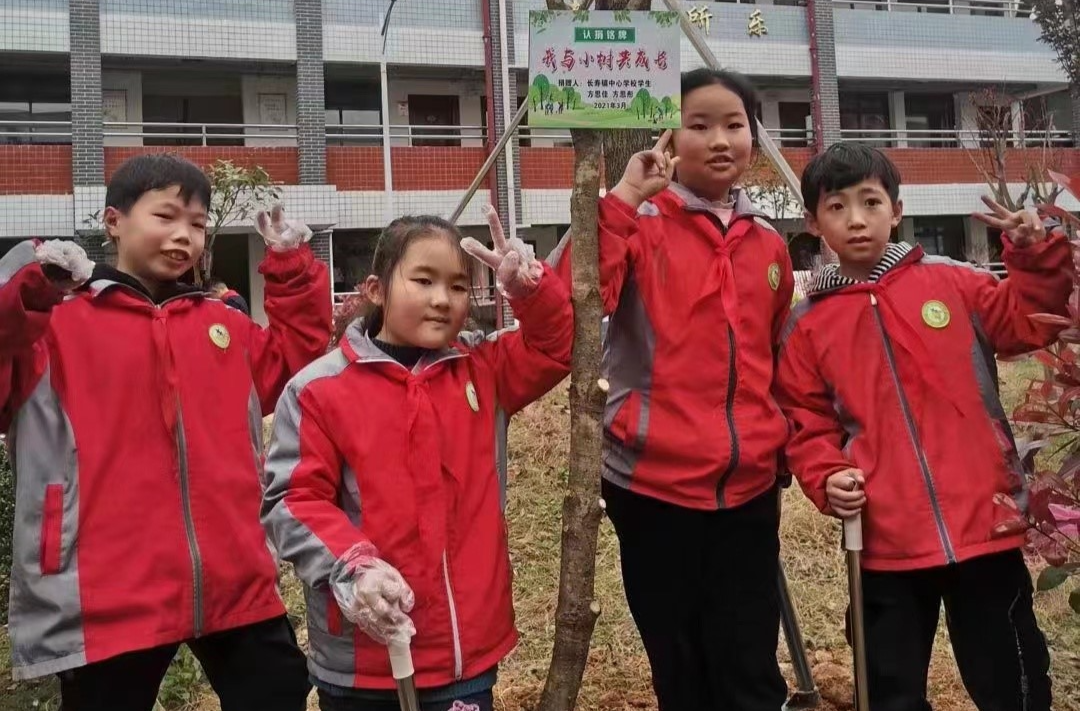 志愿红遍满长寿：他们是学习雷锋好榜样