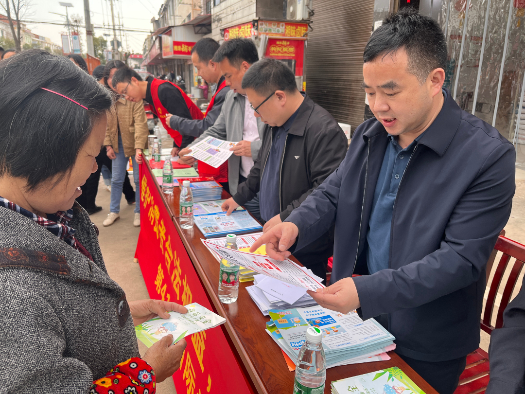 共创公平消费环境 保障群众消费权益 —安定镇开展“3.15”消费者权益保护日系列活动