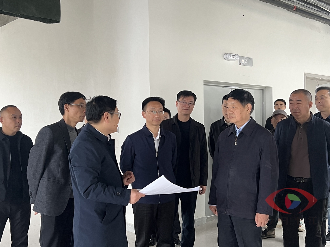邓天生一行来我县调研长寿镇图书馆建设工作