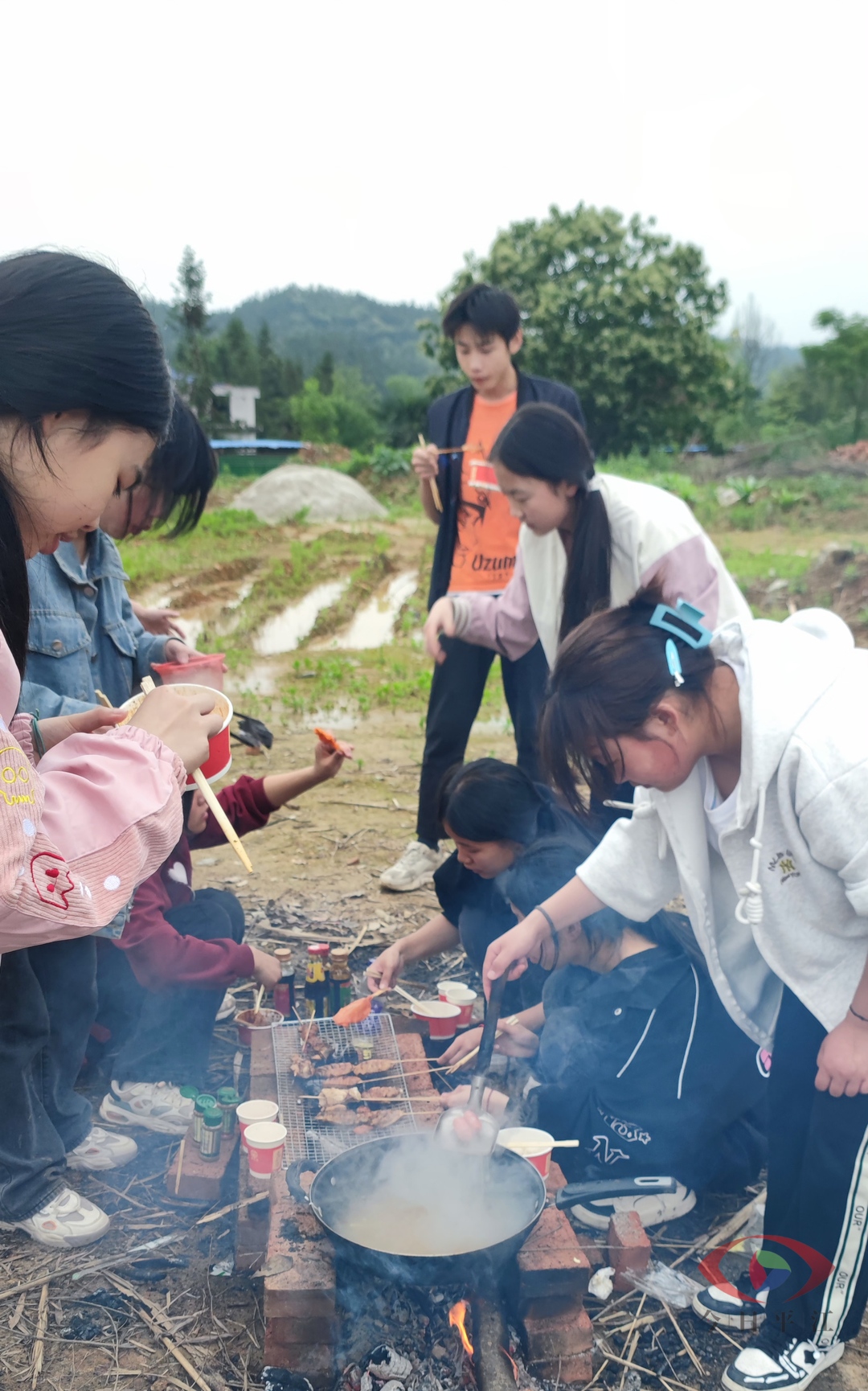 平江六中：你“烤”我也“烤”，一起冲中考