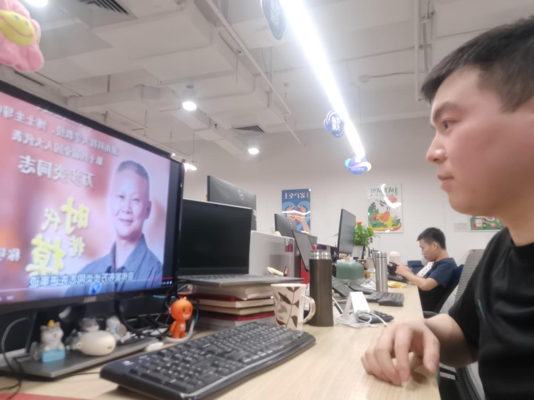长寿镇：致敬楷模，学习楷模！