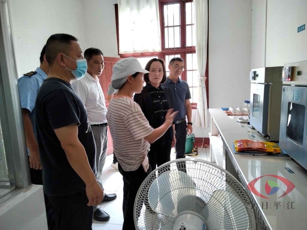仇文娟到梅仙镇开展食品安全检查