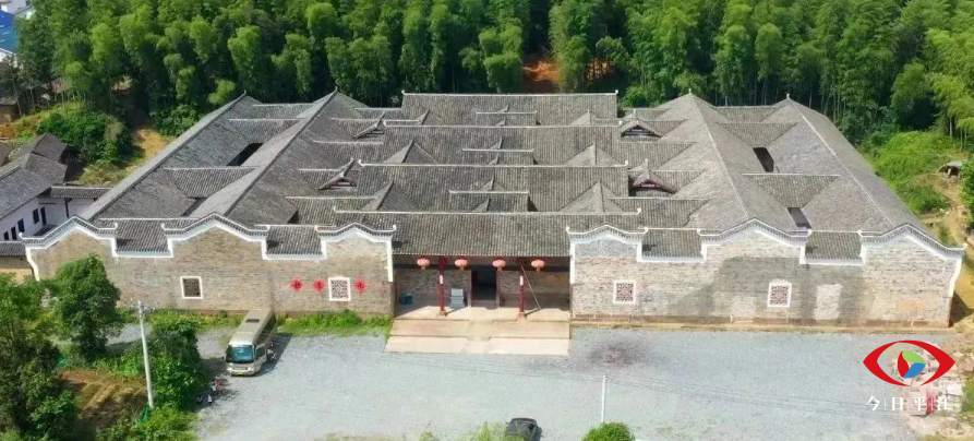 我的祖父叫李六如