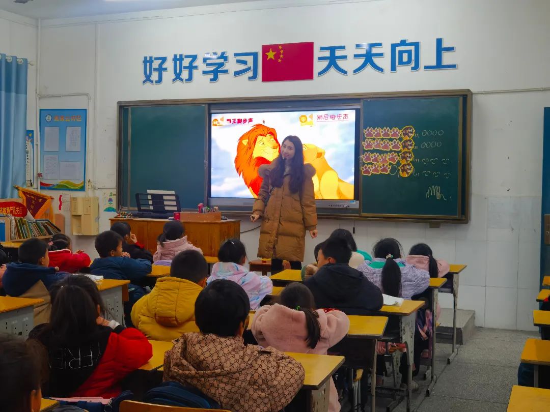 平江县第二学区：225名青年教师三尺讲台竞风采