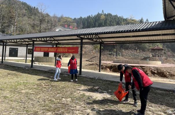 创建全国文明城市，梅仙在行动系列（二）---梅仙镇开展“志愿学雷锋 服务展风采”文明旅游主题活动