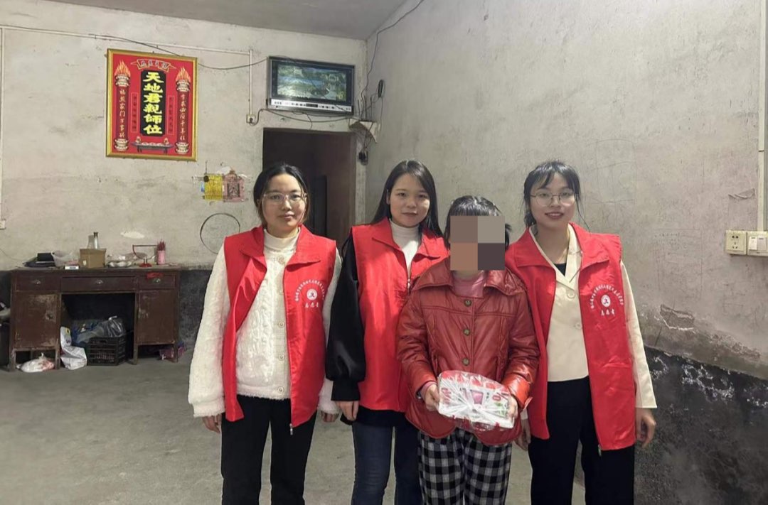 梅仙镇“四创四争”党建主题活动工作简报（三）--巾帼心向党  服务绽芳华