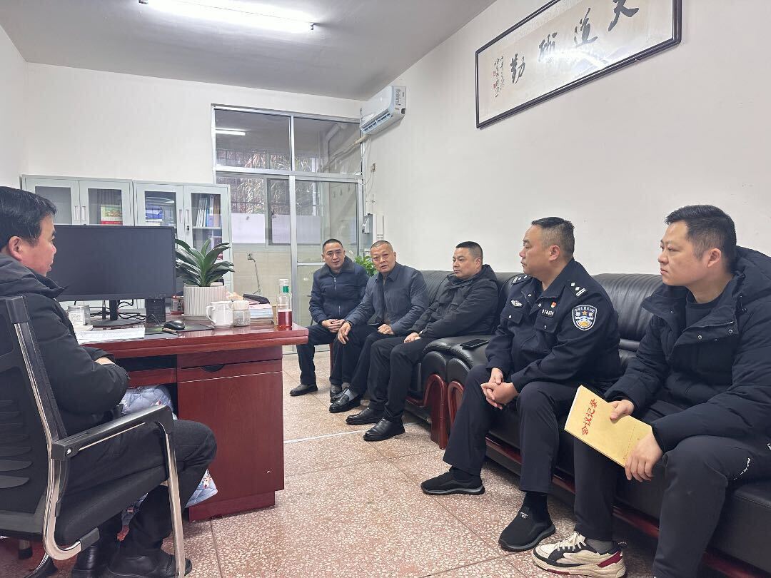 汉昌街道：凝聚政法力量，推进“利剑护蕾·雷霆行动”走深走实