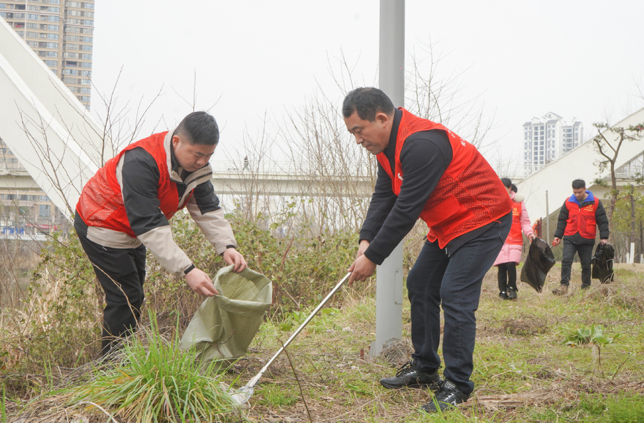 党建引领志愿红，“锋”火相传践初心——汉昌街道开展学雷锋志愿服务活动