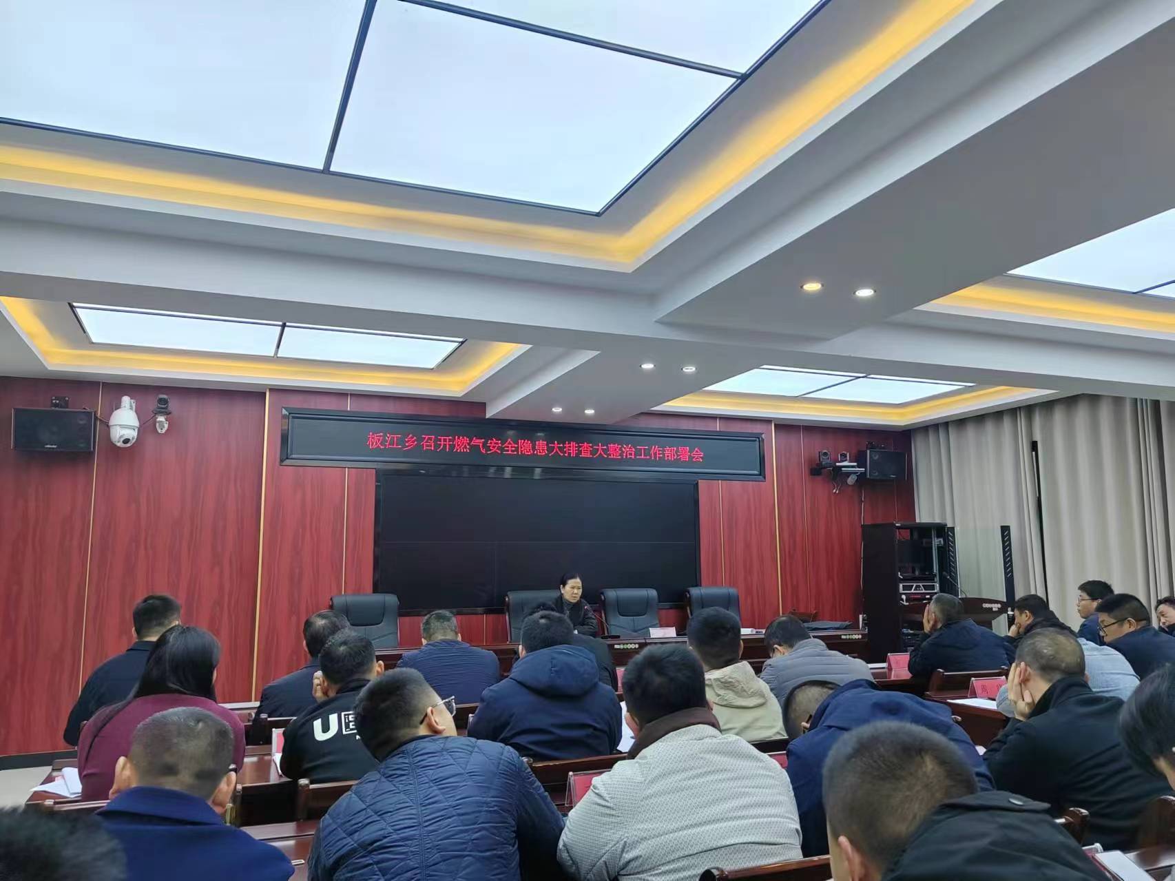 板江乡多措并举，深入开展燃气消防“敲门行动”