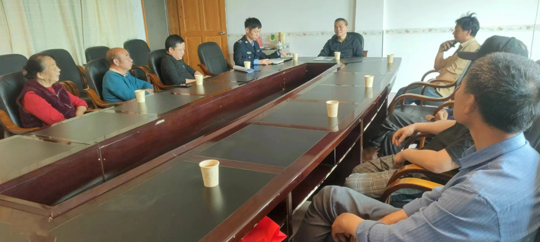 上塔市镇：土地确权引纠纷 “三长”调解息争纷
