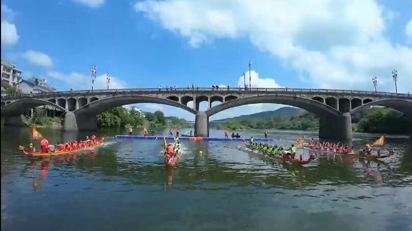 浯口每周一景——平江第二届民间龙舟赛暨平江县浯口镇村舟赛马上开赛，邀您观看～
