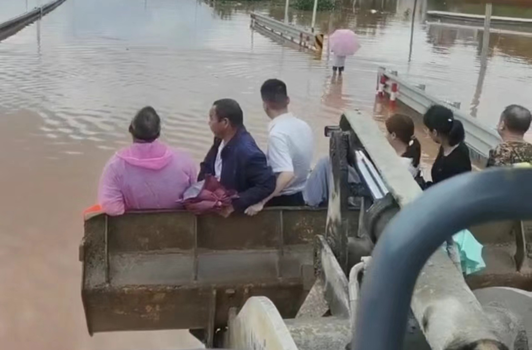 ​风雨同担，共筑家园——平江县混凝土企业积极投身抗洪抢险救灾