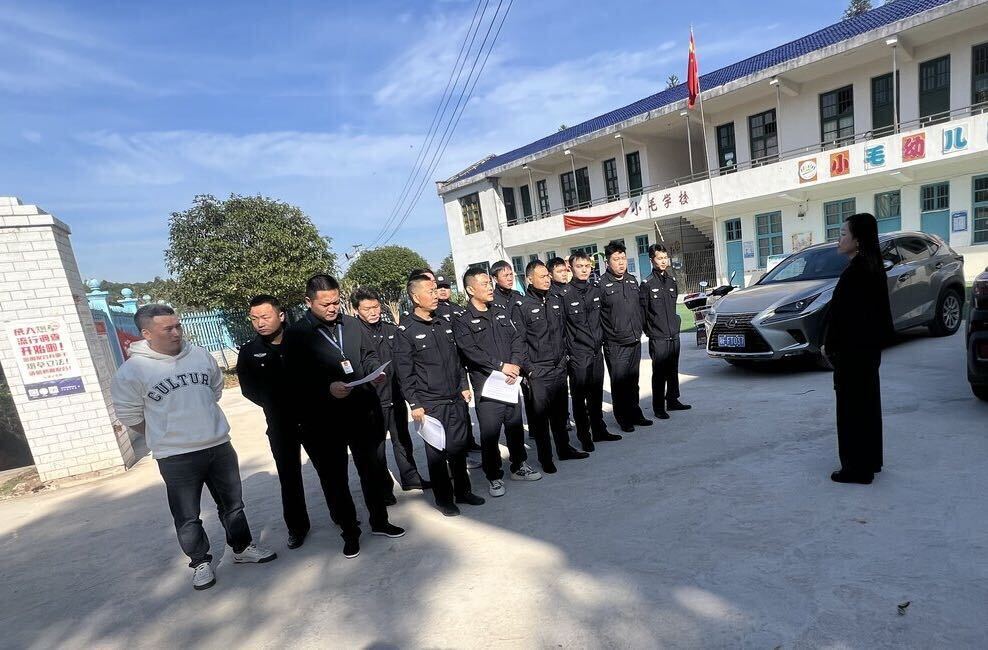 安定镇雷霆出击：围剿烟花爆竹隐患“火药桶”
