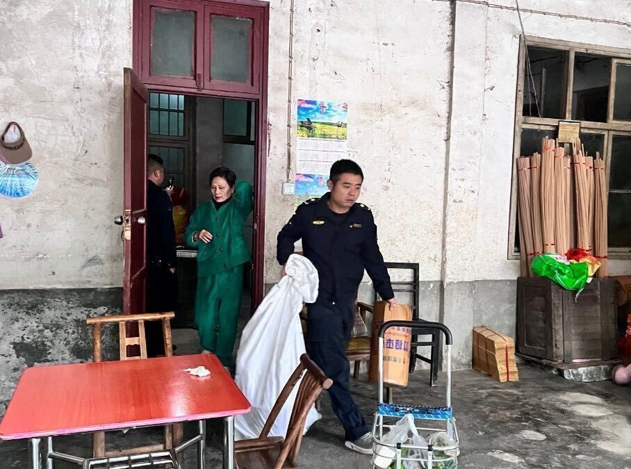 再发力！南江镇开展烟花鞭炮“打非清剿”行动