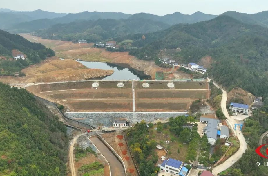 加快施工赶进度！秋湖水库除险加固项目全速推进