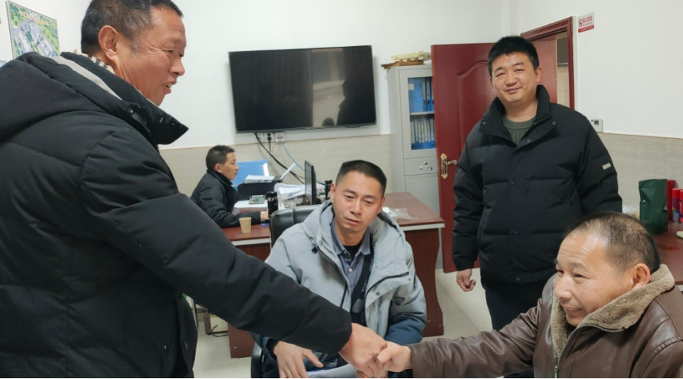 南江镇：土地纠纷积怨深 调解共续邻里情