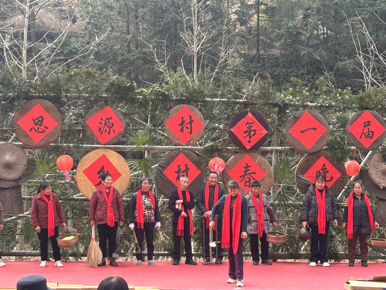 加义镇思源村：乡村“村晚”展风采 “文化盛宴”添年味